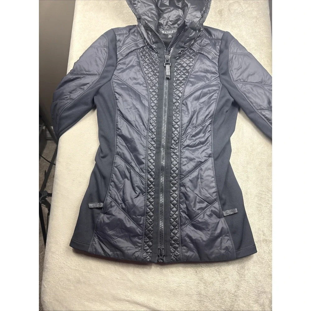 Athleta Rock Ridge Puffer Jacket Women XS PRIMALOFT Quilted Thumb Hole Hood NICE